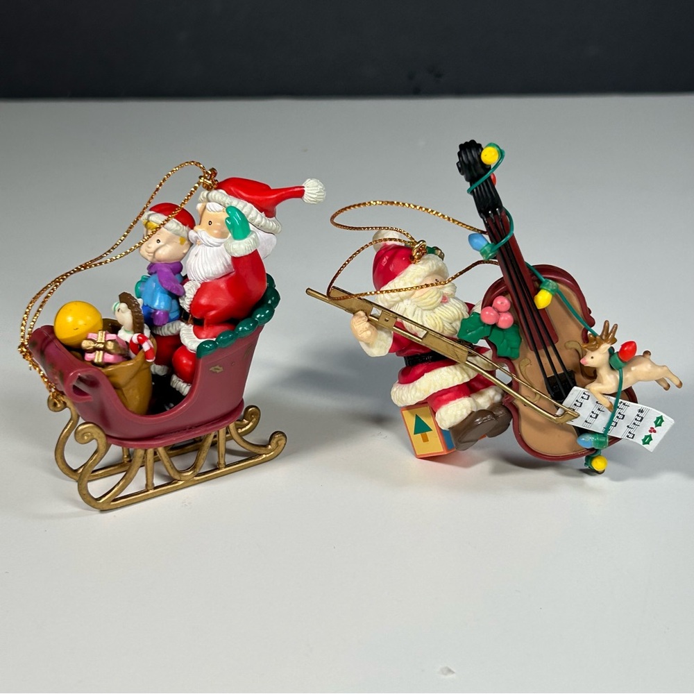Santa Clause plays Intstrument And Sleigh Christmas Tree‎ Ornament 3"in tall